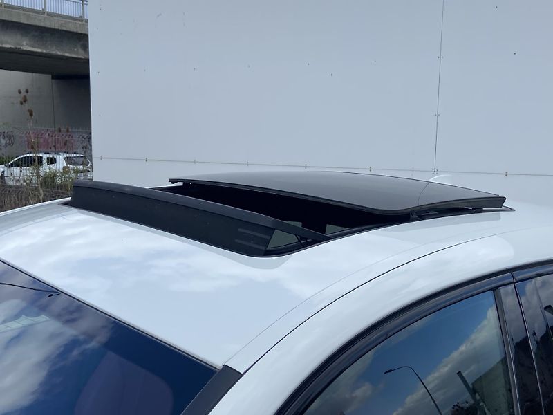 BMW X4 20d 140kW 8AT XDrive M-Paket - fotka 25 z 25