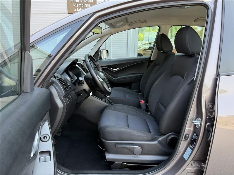 Hyundai ix20 1,4 i  Trikolor Essential - fotka 7 z 28