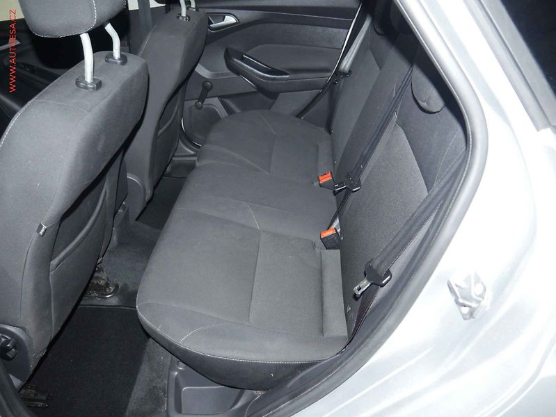 Ford Focus (2018) 1.5 TDCI, Klima - fotka 10 z 17