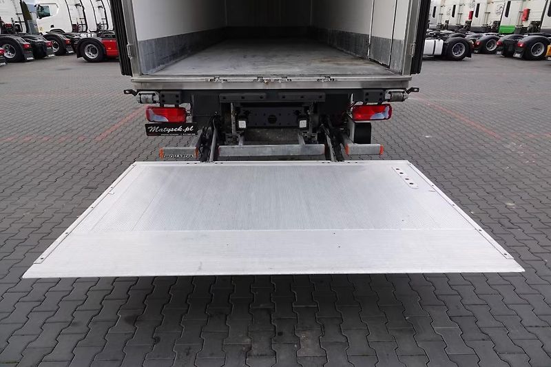 MAN TGS 6x2 mrazák CARRIER 20 pal. - fotka 16 z 16