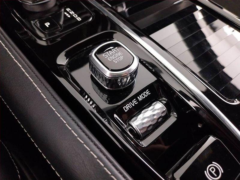 Volvo V90 (2019) T8 Twin Engine AWD - fotka 20 z 25