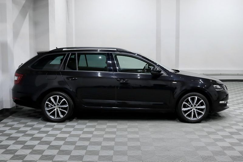 Škoda Octavia 3 FL Combi 1.5 TSI 110 kW - fotka 4 z 35