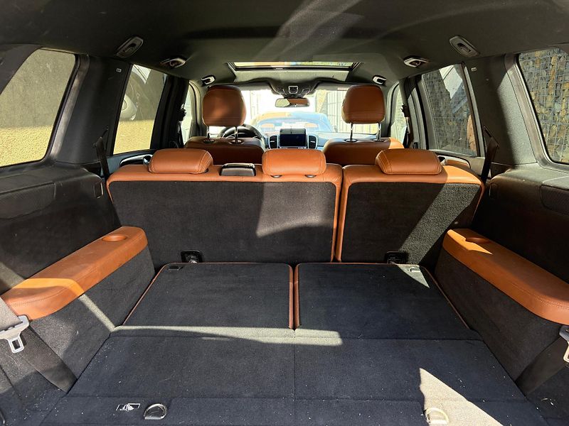 Mercedes-Benz GLS 350CDI 4-MATIC AMG Harman TZ  - fotka 13 z 16