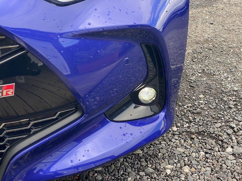 Toyota Yaris 1.5HEV, ČR-1m, GR Sport, DPH - fotka 9 z 17