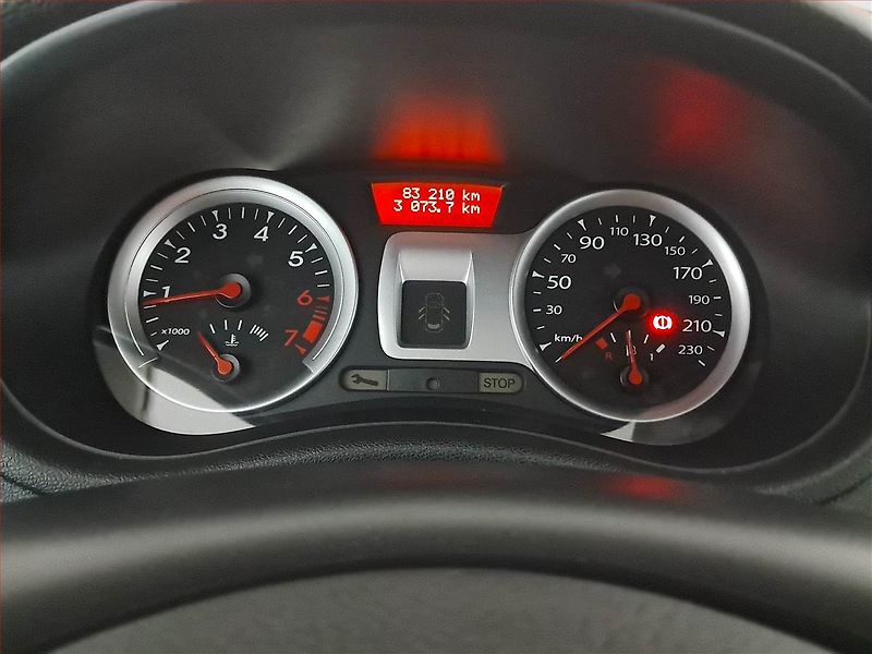Renault Clio (2010) 1.2 16V , ČR,1.maj, po STK - fotka 11 z 15
