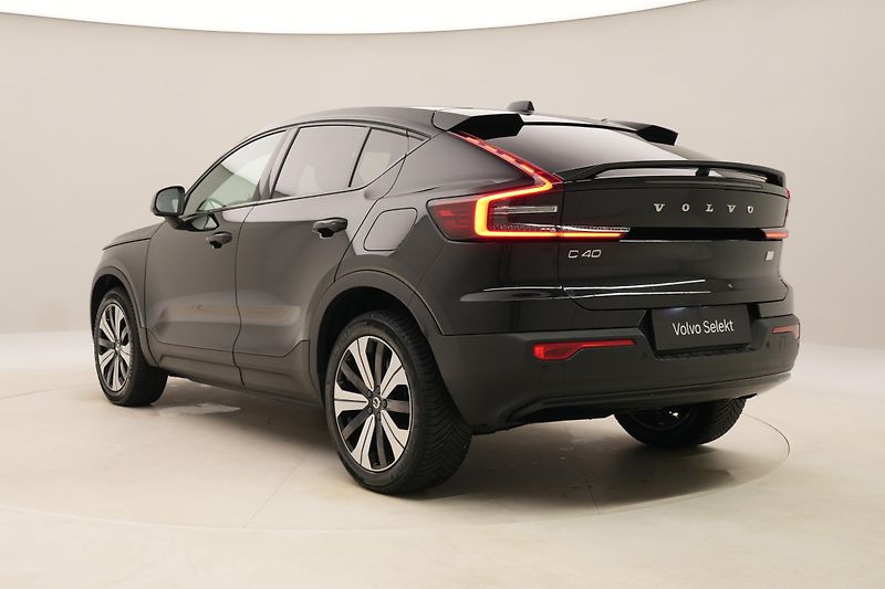 Volvo C40 PURE ELECTRIC RECHARGE PLUS - fotka 11 z 57