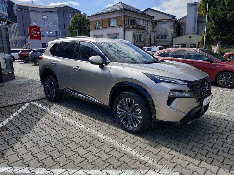 Nissan X-Trail E-POWER e-4ORCE TEKNA SKLADEM - fotka 3 z 31