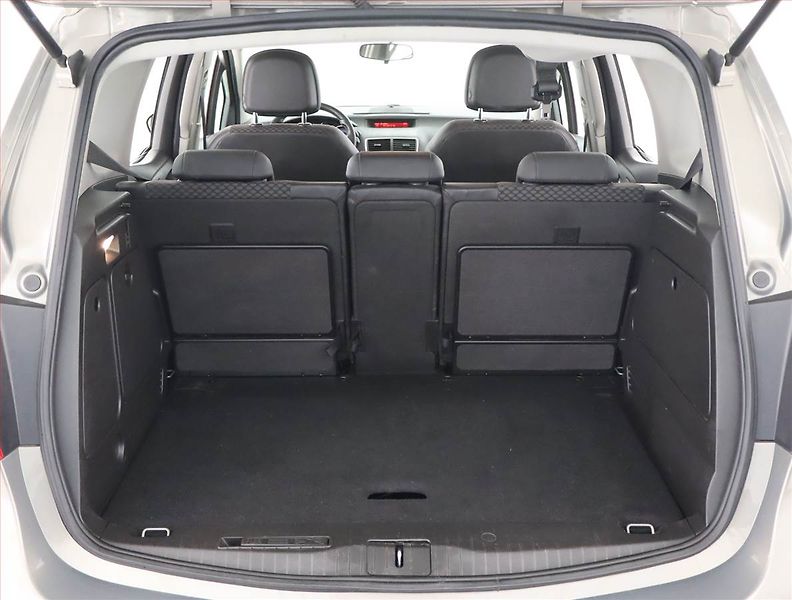 Opel Meriva (2016) 1.4 Turbo, ČR,1.maj - fotka 13 z 18