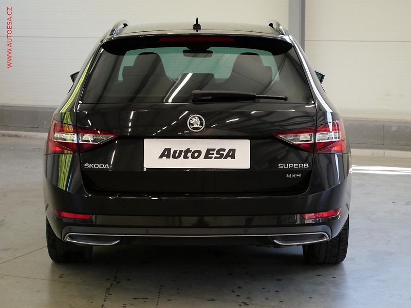 Škoda Superb (2018) 2.0TDi 4x4, SportLine, DSG - fotka 5 z 20
