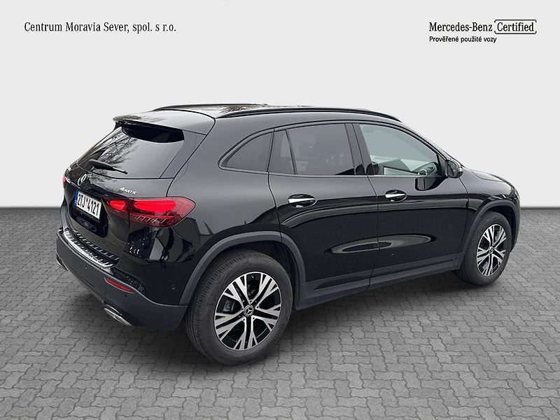 Mercedes-Benz GLA 200d 4MATIC - fotka 5 z 16
