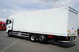Iveco S-WAY (2023) 420 / E 6 / KONTENER + WINDA / - náhled 32