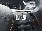 Volkswagen Touran (2022) 2.0 TDI DSG 7míst tažné - náhled 22