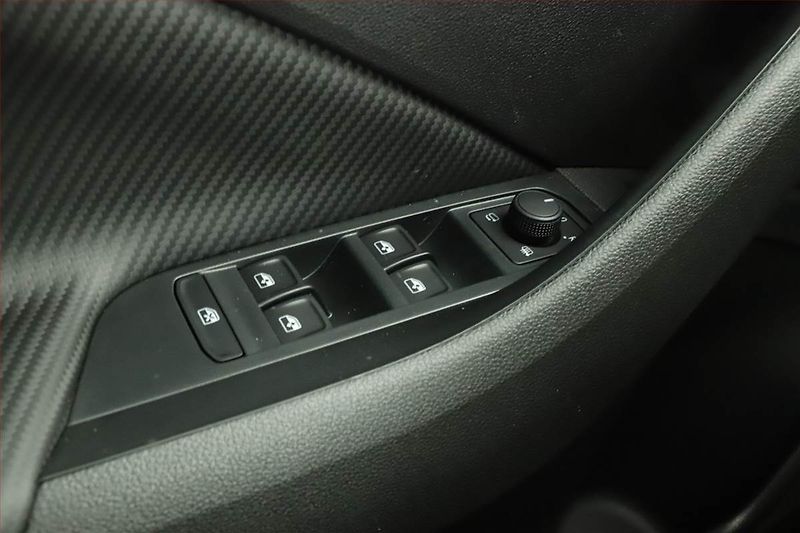 Škoda Scala (2025) 1.0 TSI, Monte Carlo - fotka 9 z 17