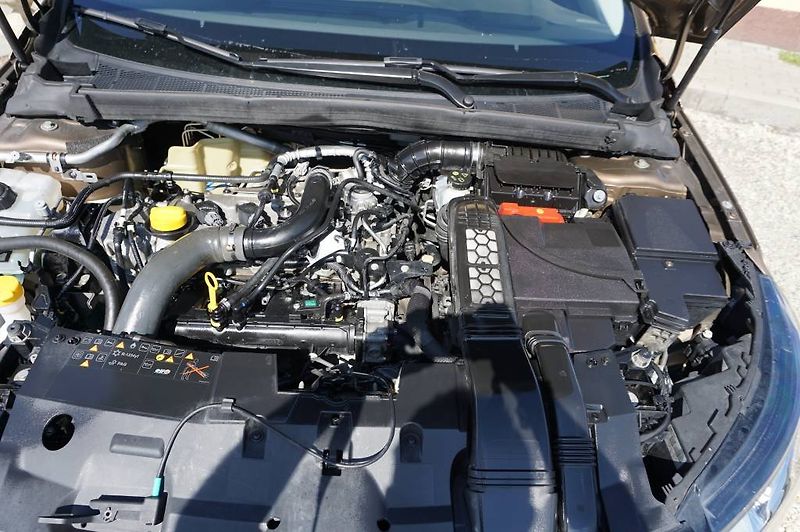 Renault Mégane (2017) 1,2  1,Majitel  nové v ČR - fotka 33 z 35