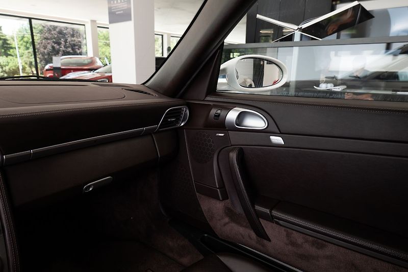 Porsche 911 (997.1) Turbo Bose/Vyhřívaná s - fotka 12 z 19