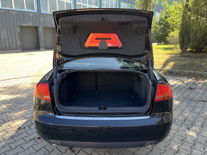 Audi A4 2,7 TDI V6 /132 kW /  - fotka 17 z 31