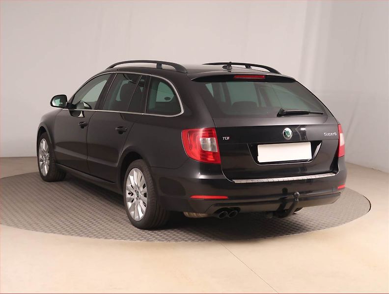 Škoda Superb (2013) 2.0 TDI, Automat, Bi-Xenony - fotka 4 z 18