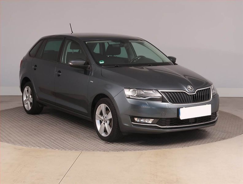 Škoda Rapid (2018) Spaceback 1.4 TDI, Xenony - fotografie inzerátu