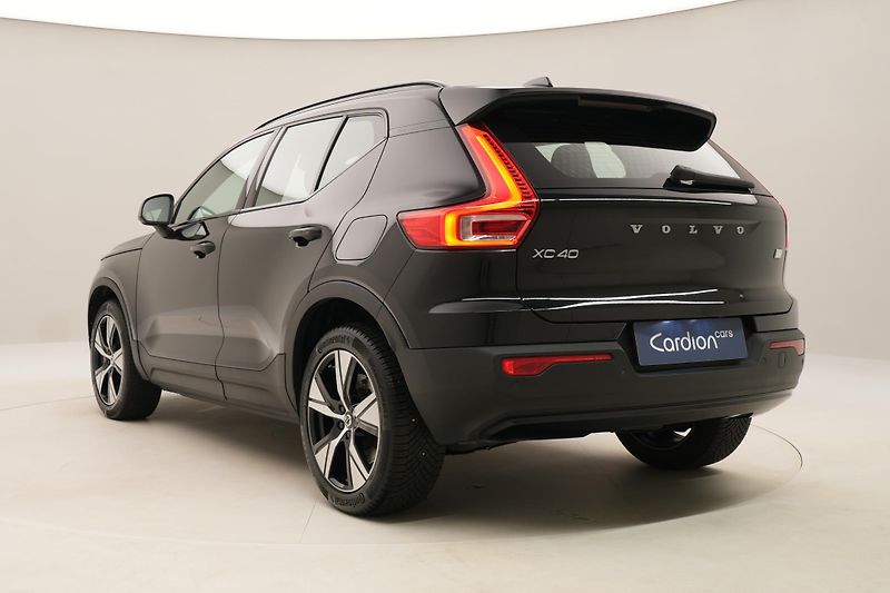 Volvo XC40 PURE ELECTRIC REZERVACE - fotka 10 z 52