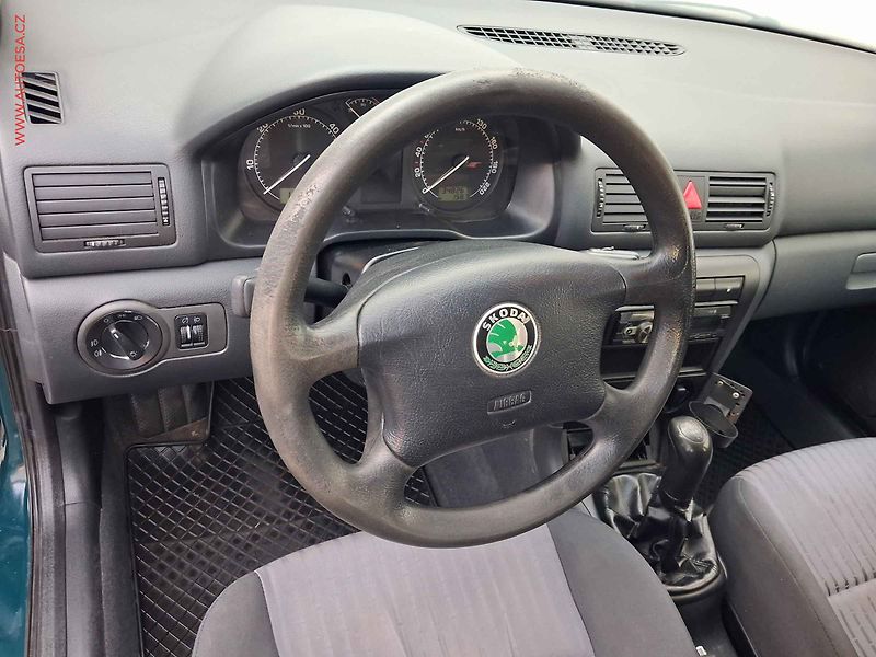 Škoda Octavia (2001) 1.9TDi, ČR, AC - fotka 12 z 15