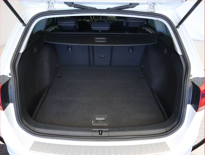 Volkswagen Golf (2015) Highline 1.6 TDI, Automat - fotka 14 z 19