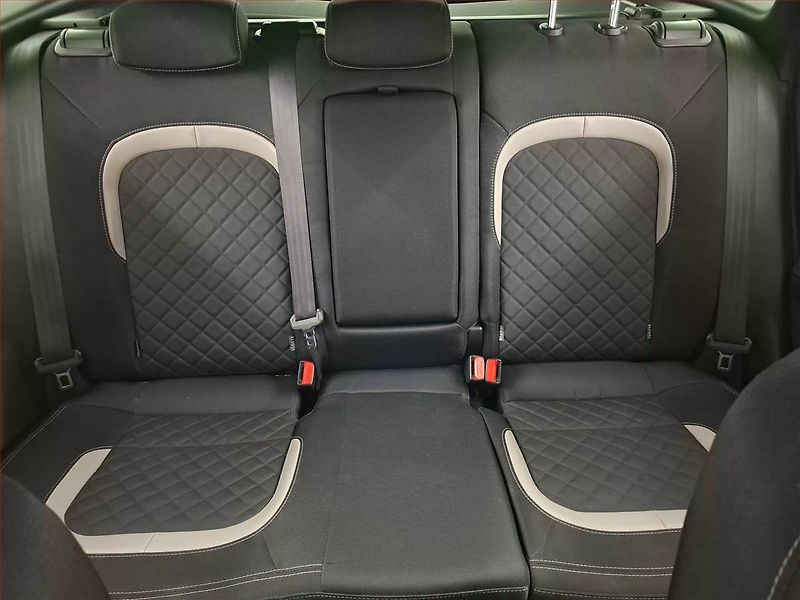 Kia Ceed (2016) 1.6 CRDi, Navi, Tempomat - fotka 10 z 19
