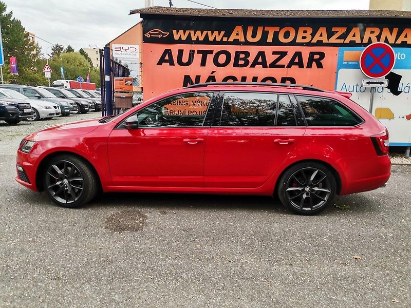 Škoda Octavia (2018) 2.0TDi 135ke RS Challenge DSG - fotka 31 z 32