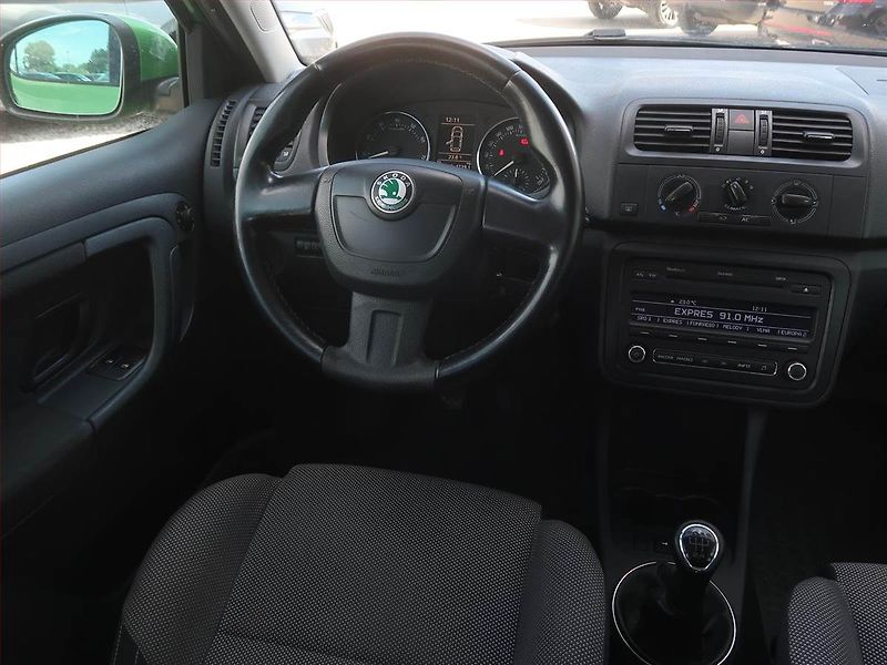Škoda Fabia (2010) 1.2 TSI, Serv.kniha, Tempomat - fotka 7 z 15