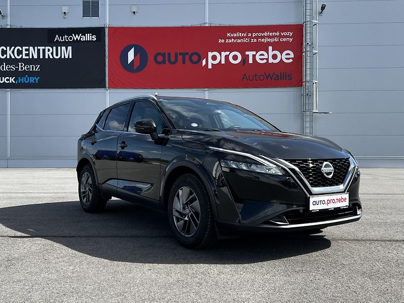 Nissan Qashqai 1.3T 103kW ACC Panorama DPH - fotka 2 z 20