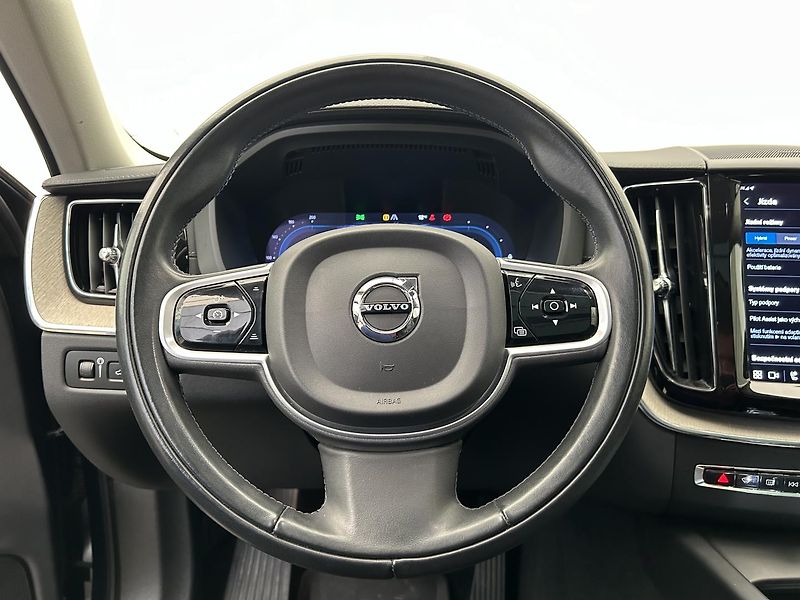 Volvo XC60 2.0 T6 4x4 Recharge Inscriptio - fotka 23 z 31