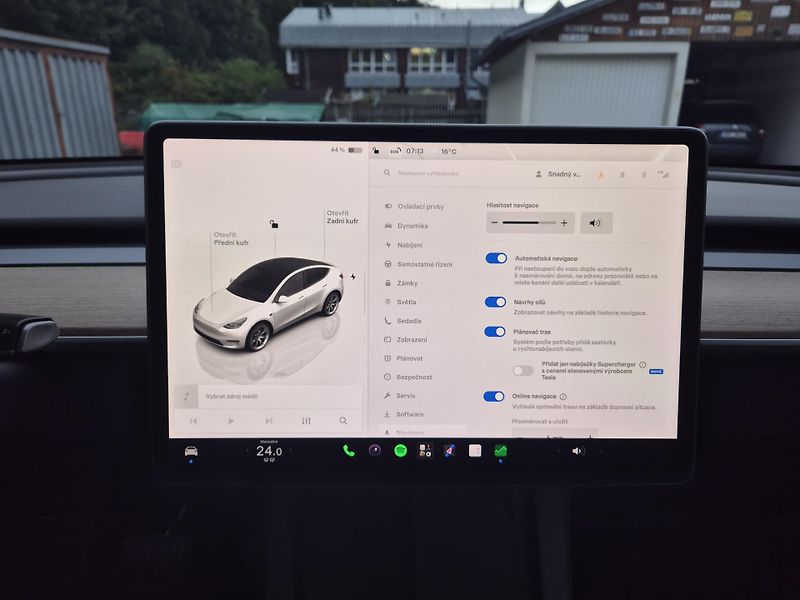 Tesla Model Y ZAMLUVENO ! TZ 92,4% - fotka 29 z 50