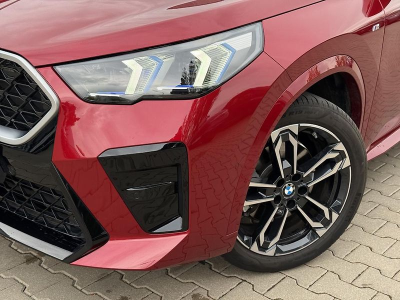 BMW X2 sDrive20i - fotka 19 z 23