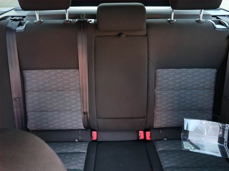 Škoda Octavia (2010) Ambiente 2.0 TDI, Xenony - fotka 10 z 16