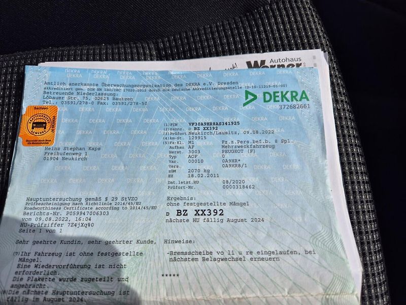 Peugeot 5008 (2011) 1.6  HDI Serviska - fotka 31 z 33