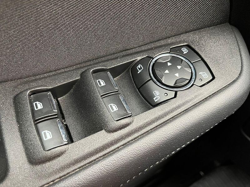 Ford Galaxy EB 140kW AT komplet servis - fotka 16 z 51