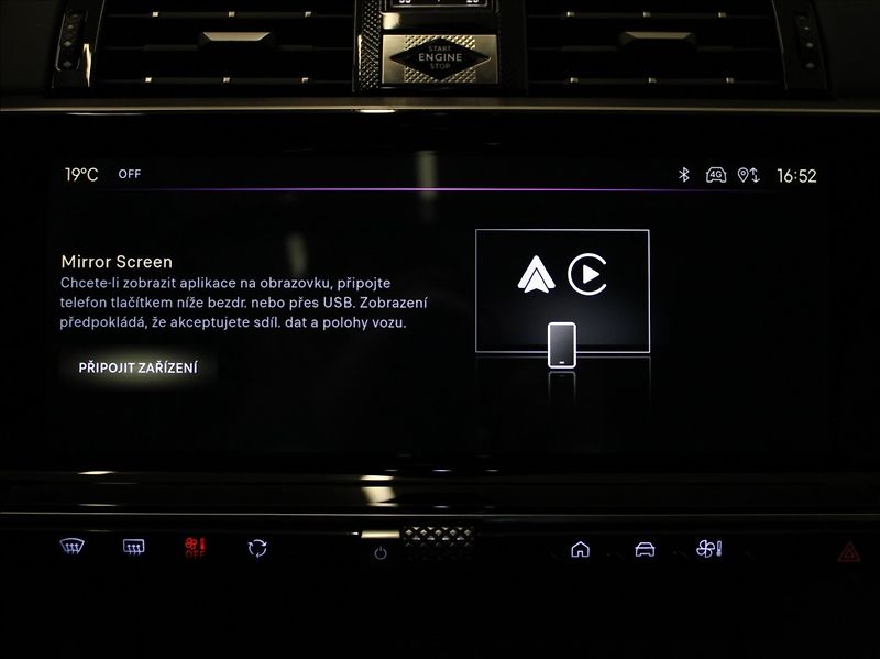 DS Automobiles DS7 Crossback 1,6 PHEV 300k.4x4 Rivoli PANO. - fotka 16 z 29