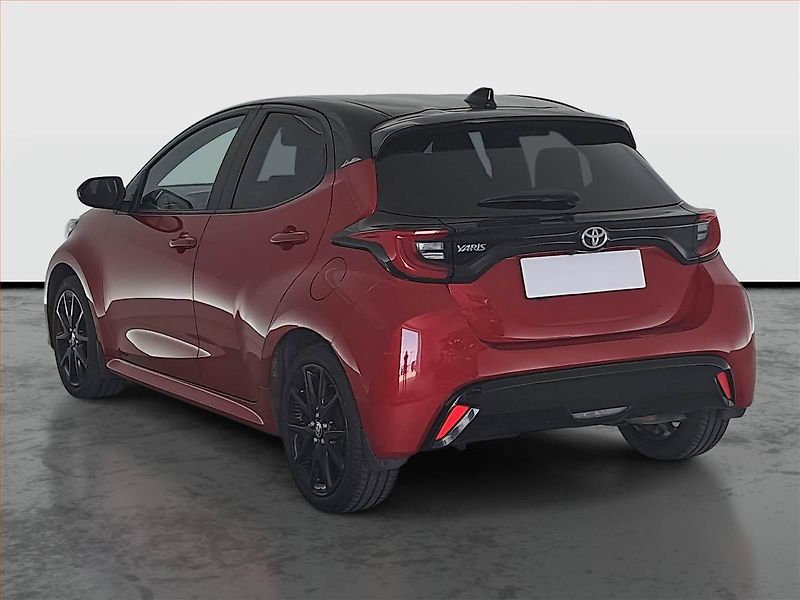 Toyota Yaris (2022) 1.5 VVT-i, Serv.kniha, Kůže - fotka 4 z 21