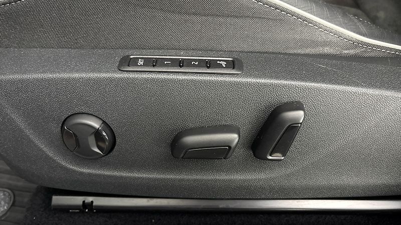Škoda Enyaq 82 kWh AUT 80x Sportline - fotka 20 z 33