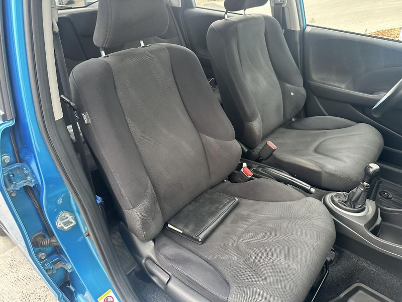 Honda Jazz (2010) 1.4 i-VTEC (73 kW) - fotka 14 z 31