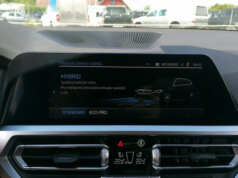 BMW Řada 3 (2022) REZERVACE! 320e PHEV - fotka 18 z 42