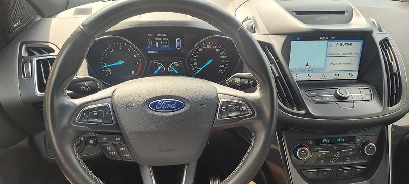 Ford Kuga (2016) 1,5 110kW ST-Line Bi-Xenony - fotka 32 z 45