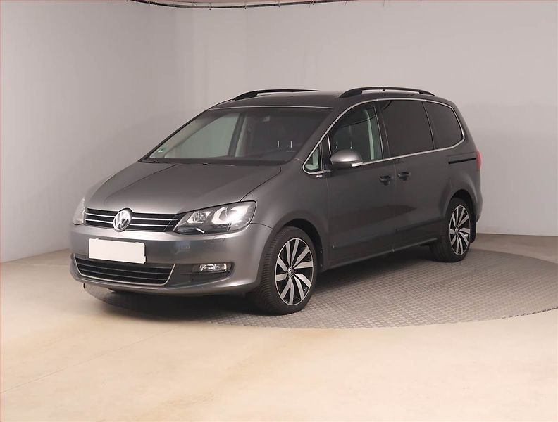 Volkswagen Sharan (2018) Highline 2.0 TDI BMT, 7 míst - fotka 2 z 23