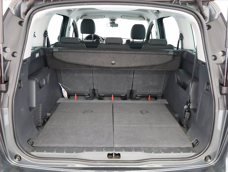 Peugeot 5008 (2016) 1.6 BlueHDi, Automat, 7 míst - fotka 19 z 20