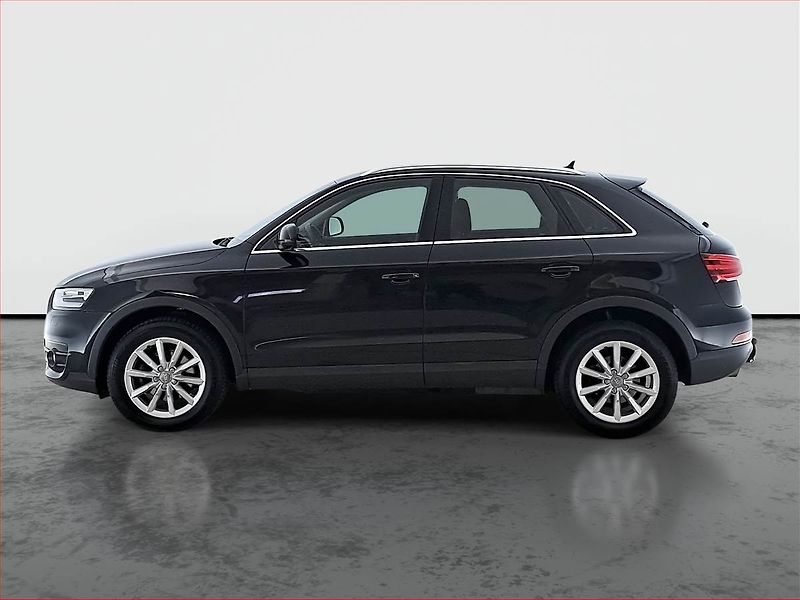 Audi Q3 (2013) basis 2.0 TDI, Serv.kniha - fotka 3 z 18
