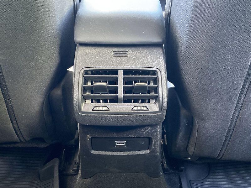 Citroën C4 (2021) 1.2 PureTech DSG - fotka 24 z 30