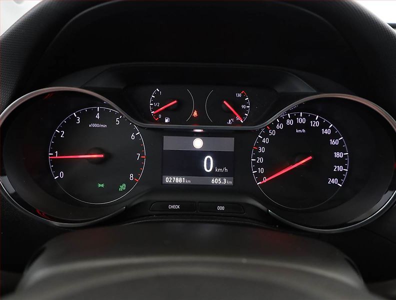 Opel Crossland X (2022) 1.2, Serv.kniha, Kůže, Navi - fotka 9 z 15