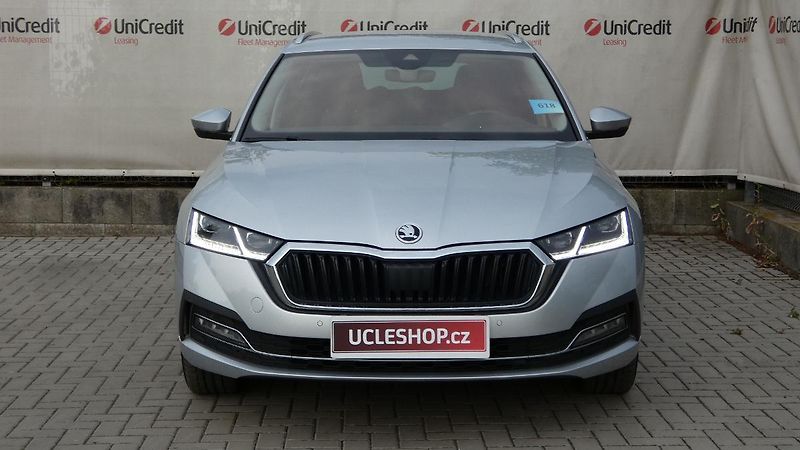 Škoda Octavia 2,0 TDI 85kW Style DSG - fotka 2 z 25