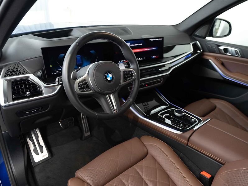 BMW X5 M60i - fotka 10 z 22