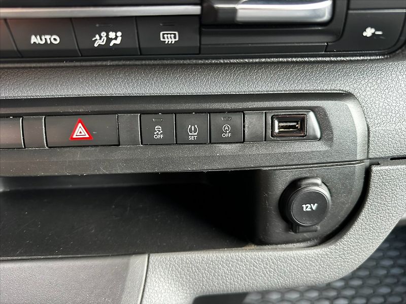 Toyota ProAce 2,0 2.0D-4D 110kW 9 MÍSTNÉ-CZ! - fotka 29 z 33