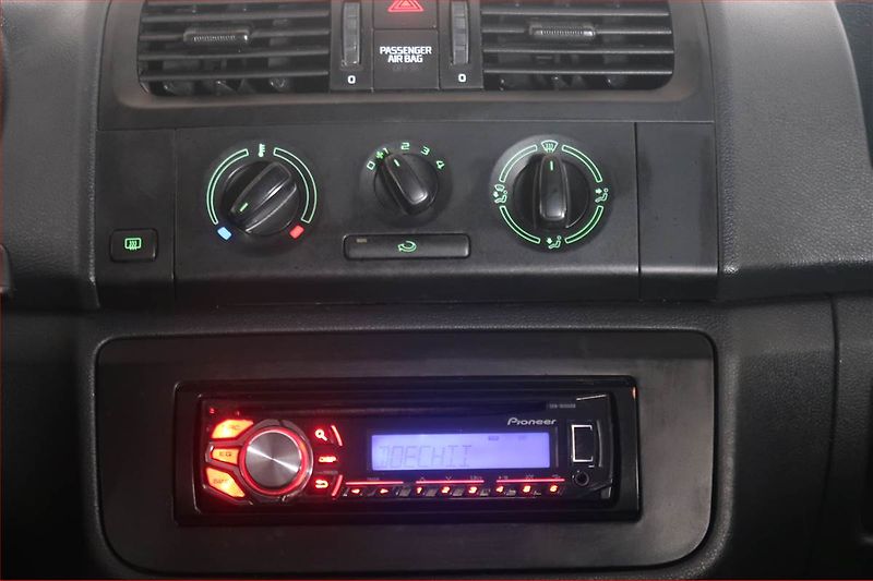 Škoda Fabia (2012) 1.2 12V, za skvělou cenu - fotka 12 z 14